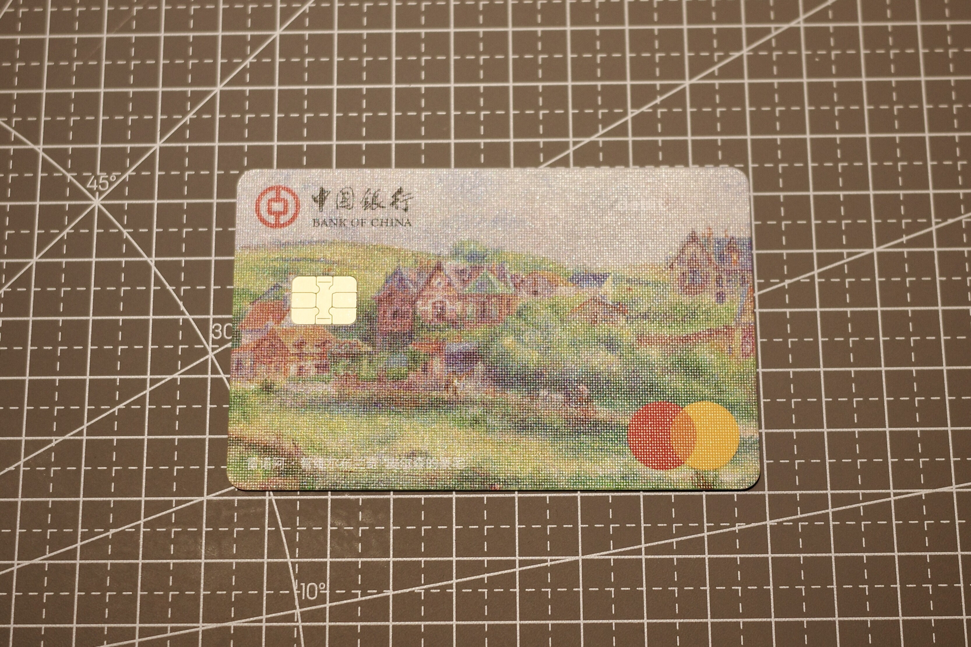 磨砂卡面，质感还行
