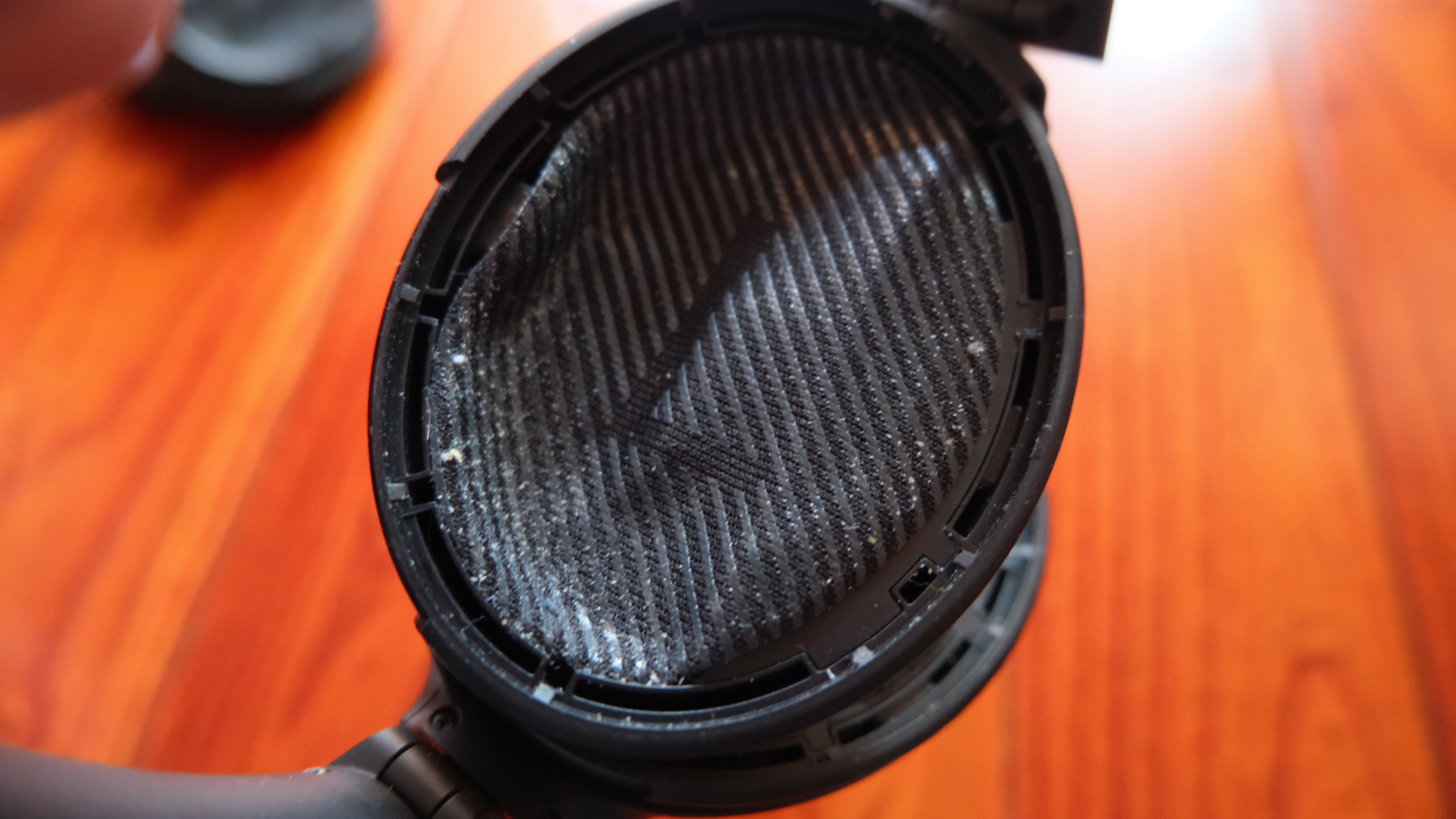 拆下来还是很脏的，换一下干净一点